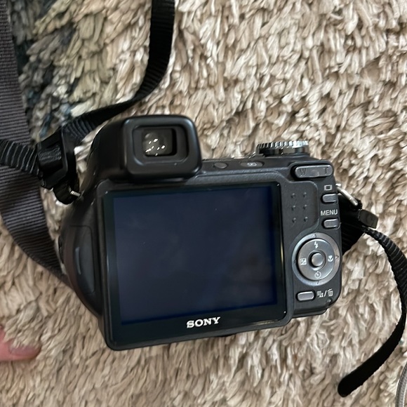 Sony camera - Picture 3 of 5